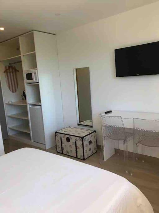 Studio In Tropez, Swimming Pool And Parking Appartamento